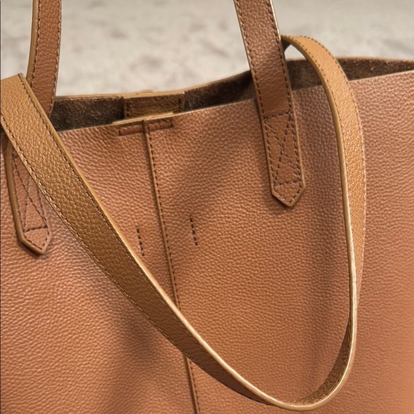 Large Leather Bag - Picture 6 of 16